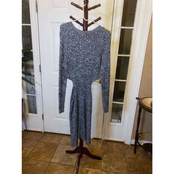 AFRM grey sweater dress with cut-out sides size 2X - Picture 6 of 6